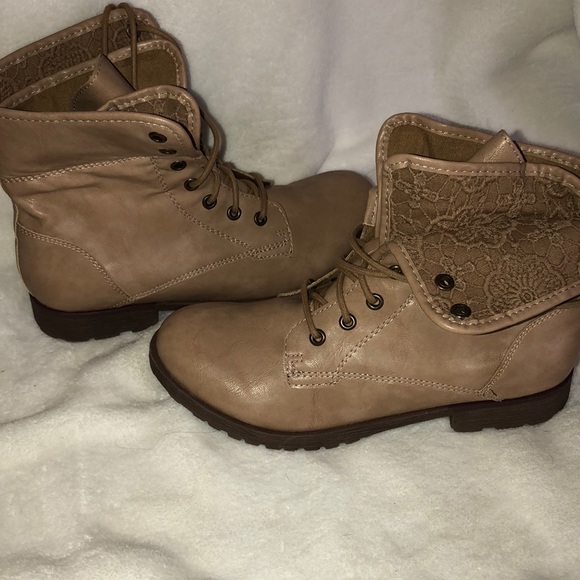 Tan Size 8 Rock Candy Women’s Boots